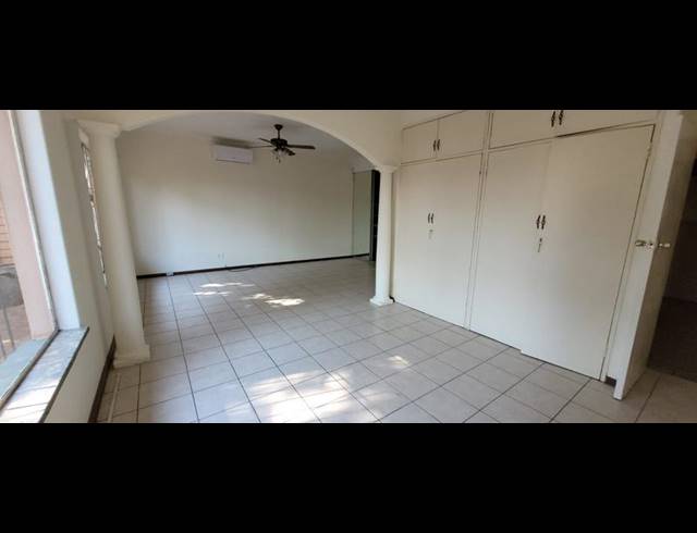 4 BEDROOM HOUSE FOR SALE IN GLENVISTA